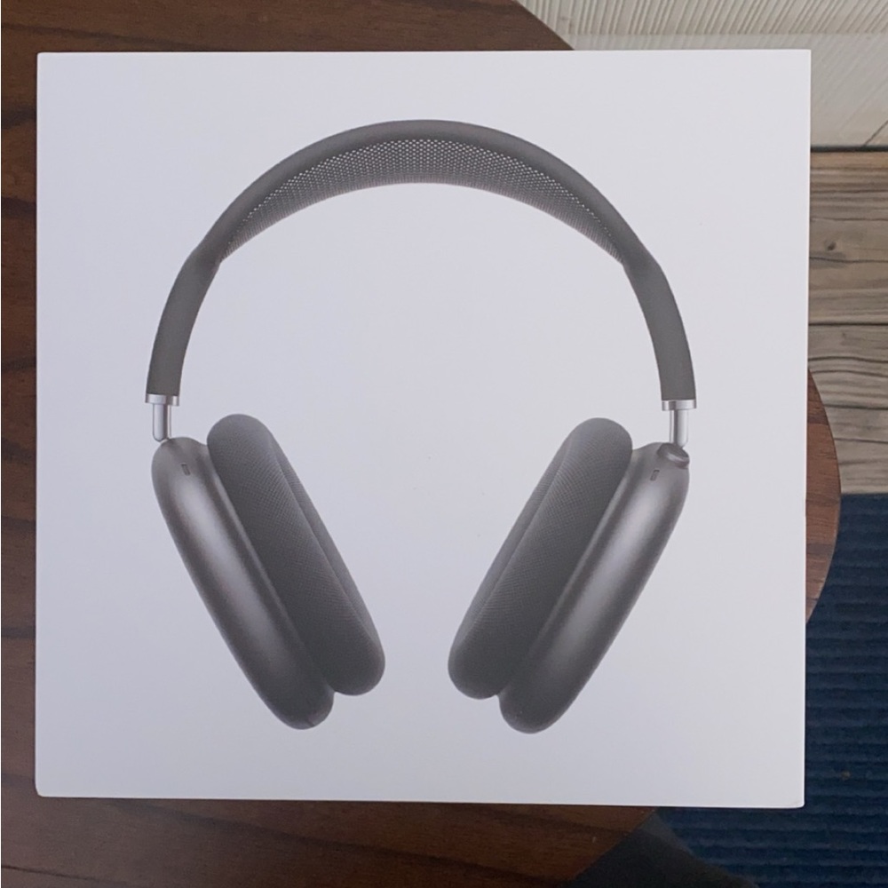 Apple AirPods Max Space Grey With Black Headband.